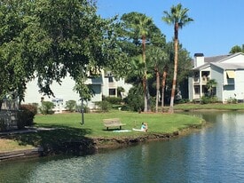 1481 Center St, Unit Bay Club 1305 in Mount Pleasant, SC - Building Photo