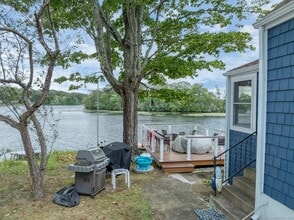 23 Shore Dr in Old Lyme, CT - Building Photo - Building Photo