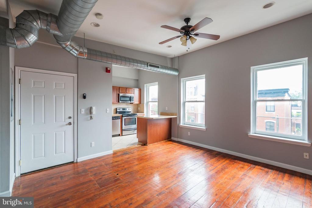 1909 Green St in Philadelphia, PA - Building Photo