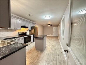 1385 Cherokee Ave in Metairie, LA - Building Photo - Building Photo