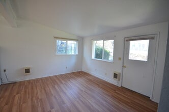 503 13th St, Unit 503 13th in Hood River, OR - Foto de edificio - Building Photo