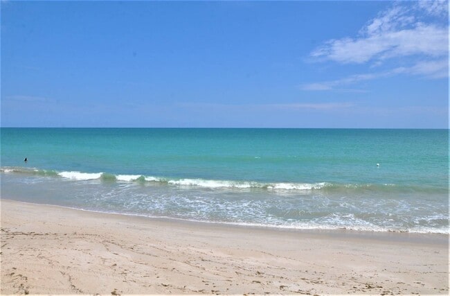 3554 Ocean Dr in Vero Beach, FL - Building Photo - Building Photo
