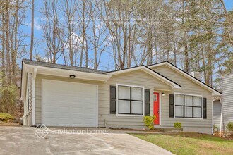 2239 Lowtrail Ct in Lithonia, GA - Building Photo - Building Photo