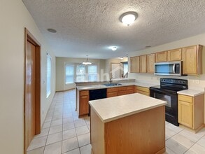 7349 Emerald Tree Dr in Canal Winchester, OH - Building Photo - Building Photo