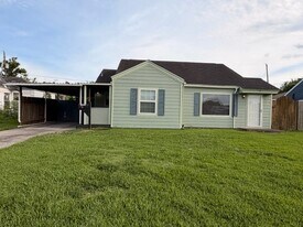 7422 Greenstone St in Houston, TX - Building Photo