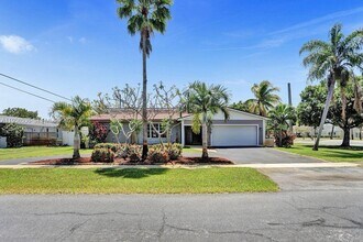 5380 SW 8th Ct in Plantation, FL - Building Photo - Building Photo