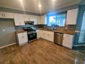 4127 Swinden Dr in Houston, TX - Building Photo - Building Photo
