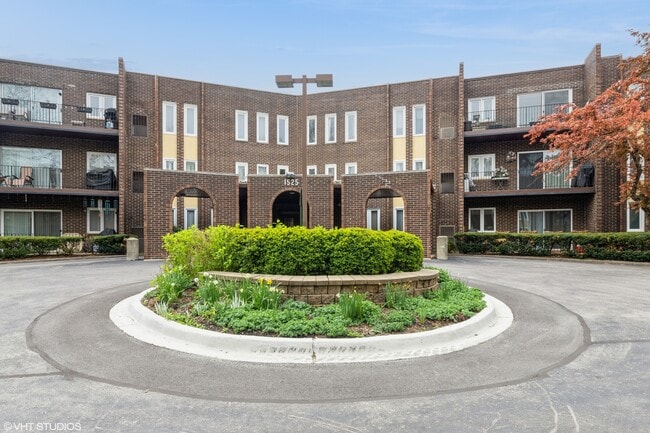 property at 1525 Sander Ct