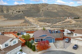 17950 Drift Creek Ct in Reno, NV - Building Photo - Building Photo