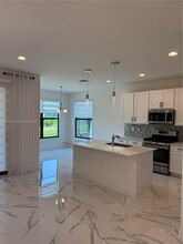 12612 SW Grn Crk Dr in Port St. Lucie, FL - Building Photo - Building Photo