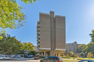 Tiber Island in Washington, DC - Building Photo - Building Photo