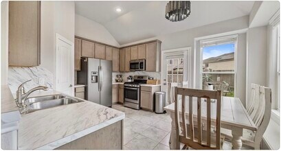 12418 King Louis Dr in Houston, TX - Building Photo - Building Photo