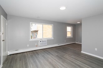 Blackwood Falls in Blackwood, NJ - Foto de edificio - Interior Photo