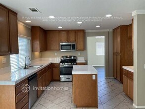 7251 Fairwood Ln in Highland, CA - Building Photo - Building Photo