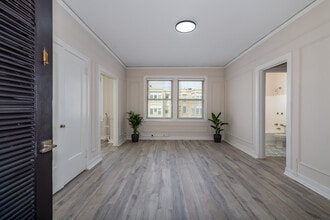 The Parkway in St. Louis, MO - Building Photo - Building Photo