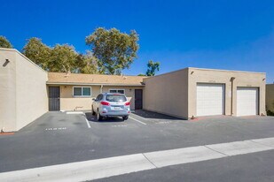 10248 Princess Sarit Way in Santee, CA - Building Photo