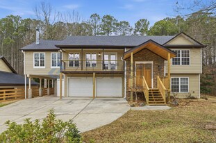 72 Country Creek Rd in White, GA - Building Photo