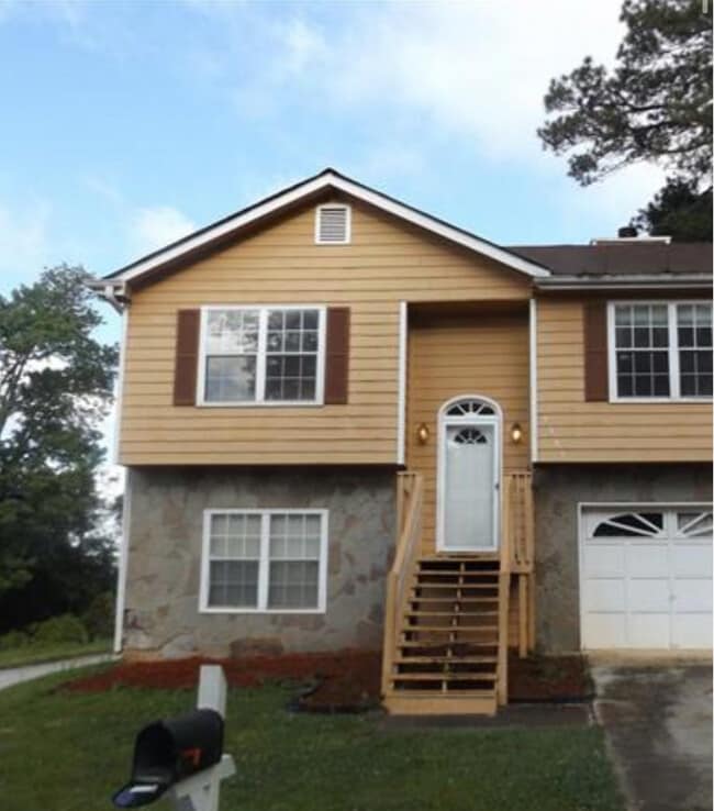 property at 2331 Wilkins Ct