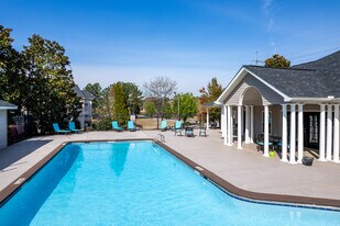 Brittany Place Lagrange in Lagrange, GA - Building Photo