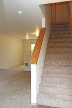 3548 SE 119th Ave in Portland, OR - Foto de edificio - Building Photo