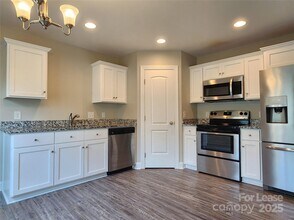 1556 Kingston Dr in Kannapolis, NC - Building Photo - Building Photo