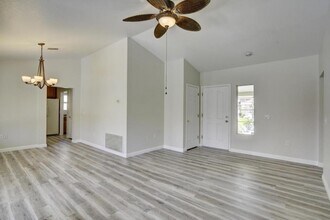 9053 Marble Dr in Las Vegas, NV - Building Photo - Building Photo