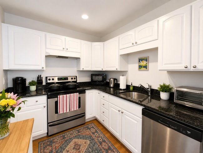 91 Pearson Ave, Unit 3, Unit 3