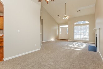 119 Round Table Ln in Goose Creek, SC - Building Photo - Building Photo