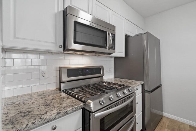 property at 3326 Foster Ln