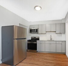 17 Crawford St in Jersey City, NJ - Building Photo - Building Photo
