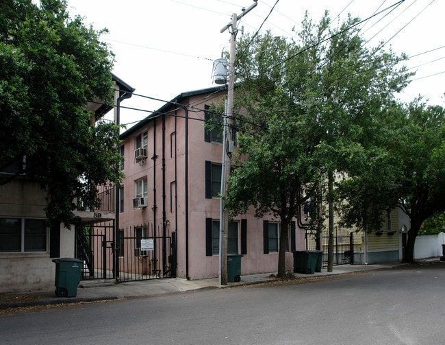 Wraggborough Court in Charleston, SC - Building Photo - Building Photo