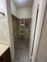 17417 Red Oak Dr in Houston, TX - Building Photo - Building Photo