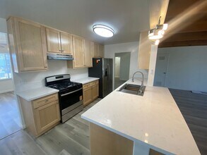 1051 W 227th St in Torrance, CA - Building Photo - Building Photo