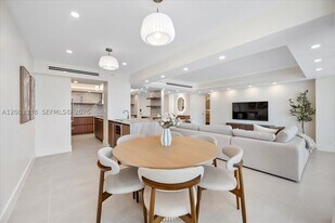 19355 Turnberry Way in Aventura, FL - Building Photo