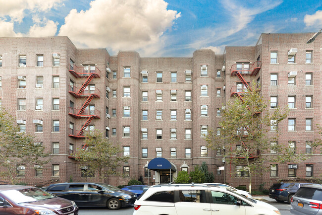 1528 49th St in Brooklyn, NY - Foto de edificio - Building Photo