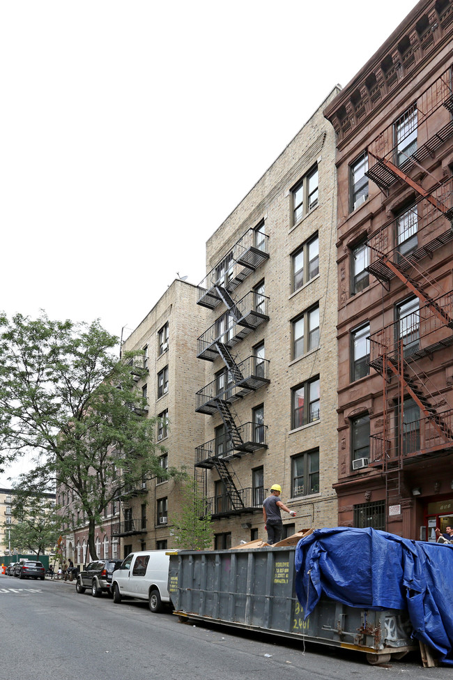 137 W 137th St in New York, NY - Building Photo - Building Photo