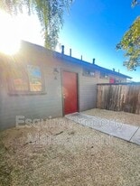 319 HILL in Oxnard, CA - Building Photo