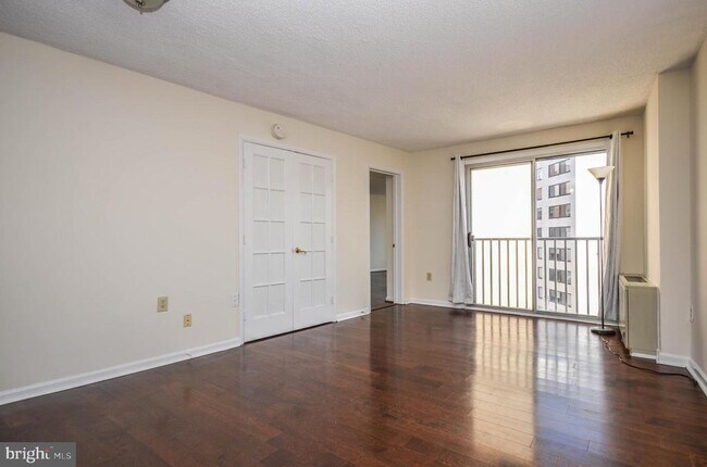 1239 Vermont Ave NW in Washington, DC - Building Photo - Building Photo