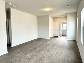 2702 Paragon Fox Dr in Pflugerville, TX - Building Photo - Building Photo