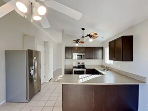 5823 S Quemoy Cir in Centennial, CO - Building Photo - Building Photo