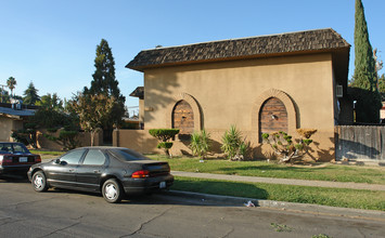 3385 E Fairmont Ave in Fresno, CA - Building Photo - Building Photo