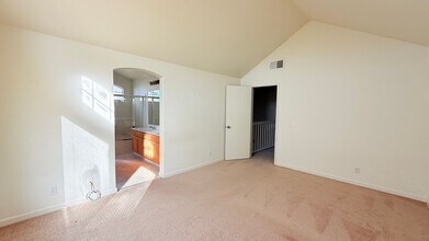 400 McDonnel Rd in Alameda, CA - Building Photo - Building Photo