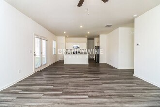 546 Otway Lp in Winder, GA - Foto de edificio - Building Photo