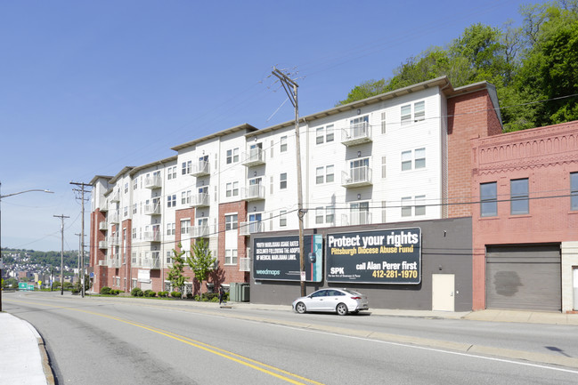 Portal Place in Pittsburgh, PA - Building Photo - Building Photo