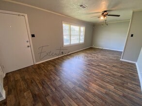 1521 E School St in Lake Charles, LA - Building Photo - Building Photo