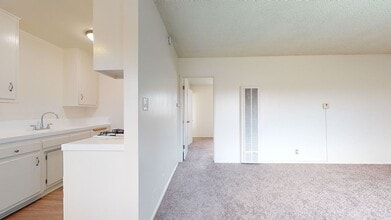 14905 Lemoli Ave. in Gardena, CA - Building Photo - Interior Photo
