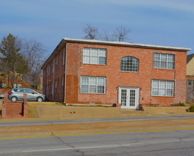 Flats on 15th in Tulsa, OK - Building Photo - Building Photo