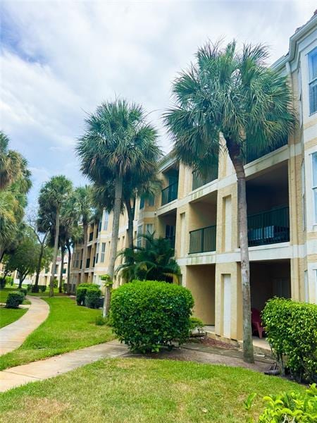 property at 977 Riverside Dr