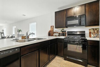 379 Jewett Meadow Dr in Magnolia, TX - Building Photo - Building Photo