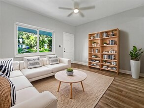 10512 51st Terrace N in St. Petersburg, FL - Building Photo - Building Photo